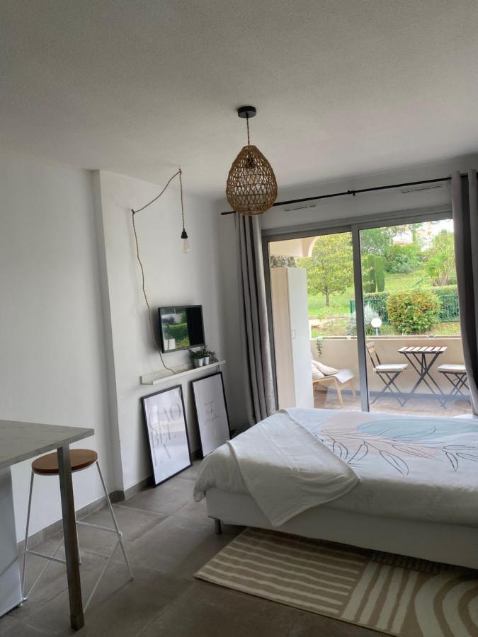 Superbe studio avec piscine - Antibes Esterno foto